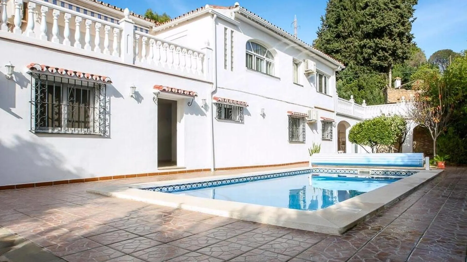 Villa Violeta 贝纳尔马德纳 度假居